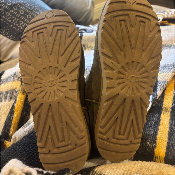 Olive Green UGG classic mini II - Picture 5 of 6